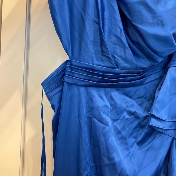 Mac Duggal ONE SLEEVE CUT OUT ASYMMETRICAL RUFFLED GOWN Dress - Picture 5 of 8